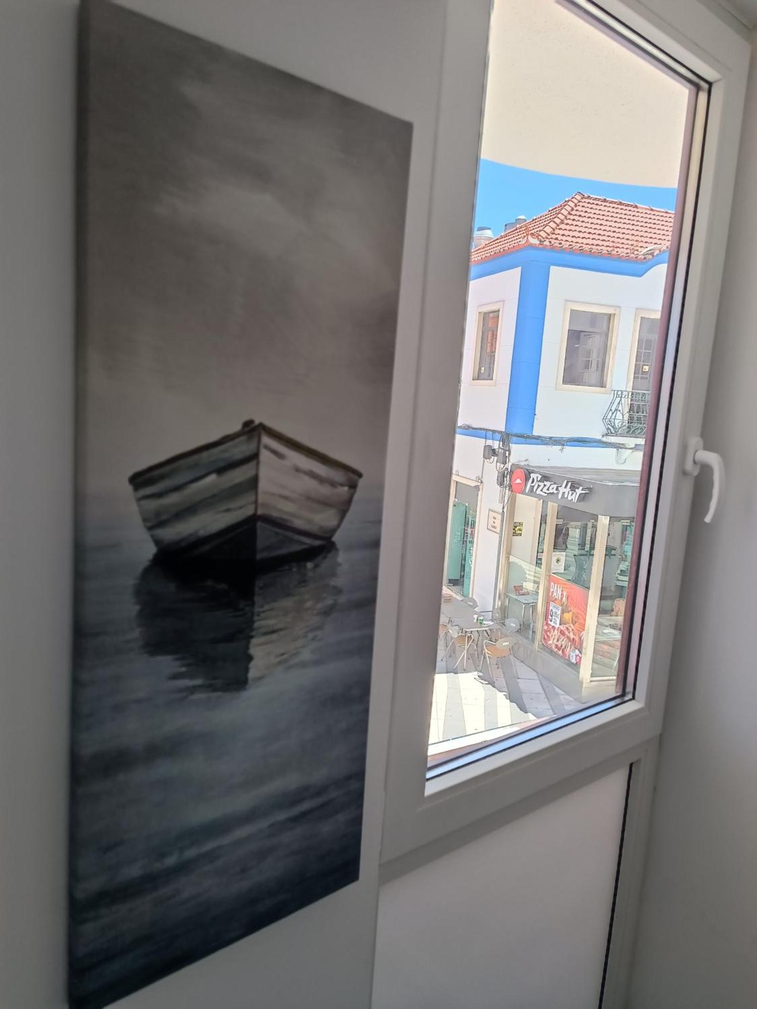 Plaza Caparica Hostel กอสตา ดา กาปาริกา ภายนอก รูปภาพ