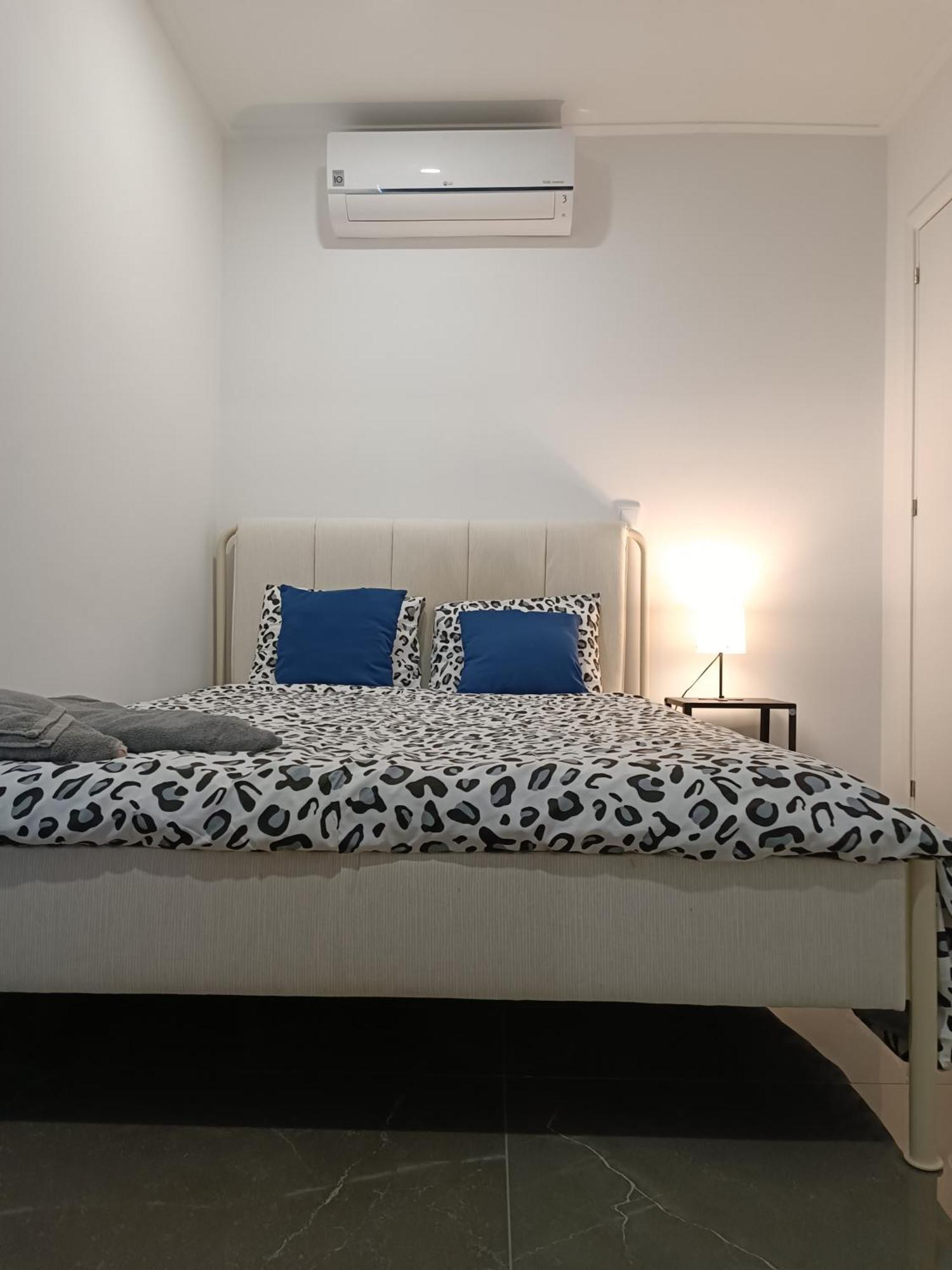 Plaza Caparica Hostel กอสตา ดา กาปาริกา ภายนอก รูปภาพ