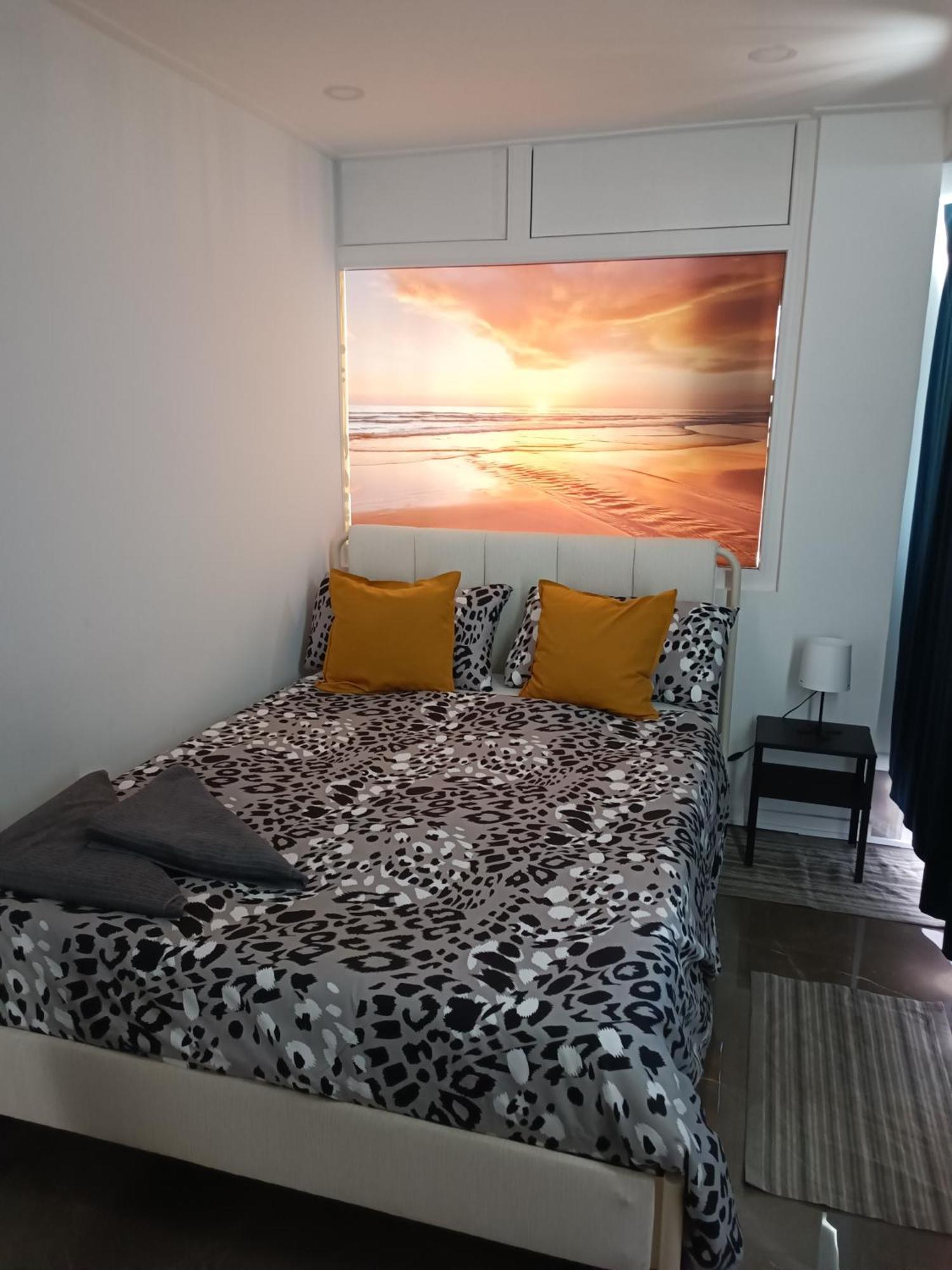 Plaza Caparica Hostel กอสตา ดา กาปาริกา ภายนอก รูปภาพ