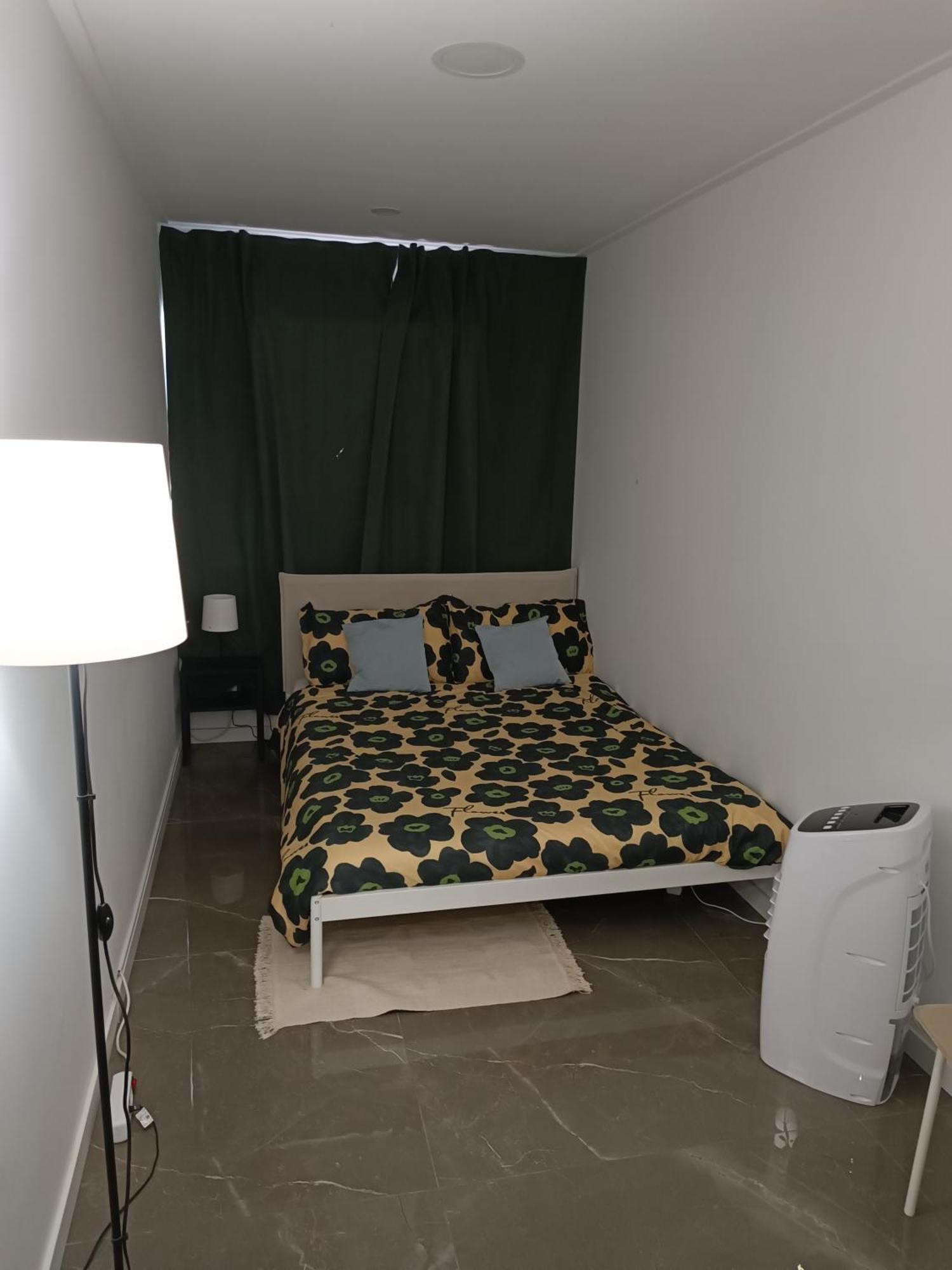Plaza Caparica Hostel กอสตา ดา กาปาริกา ภายนอก รูปภาพ
