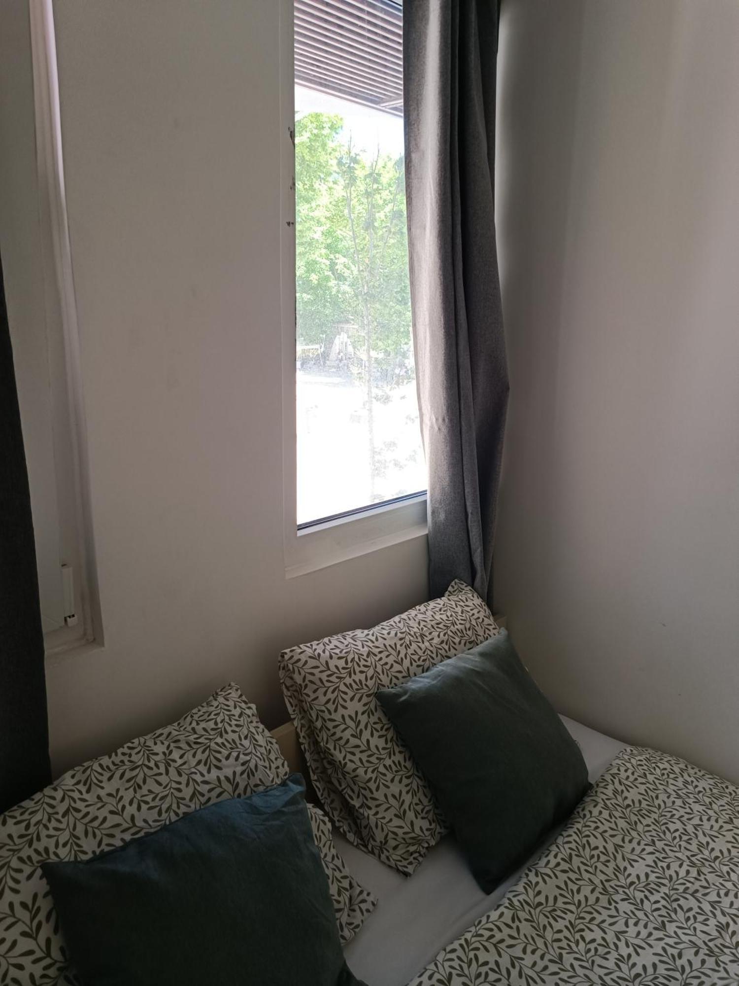 Plaza Caparica Hostel กอสตา ดา กาปาริกา ภายนอก รูปภาพ