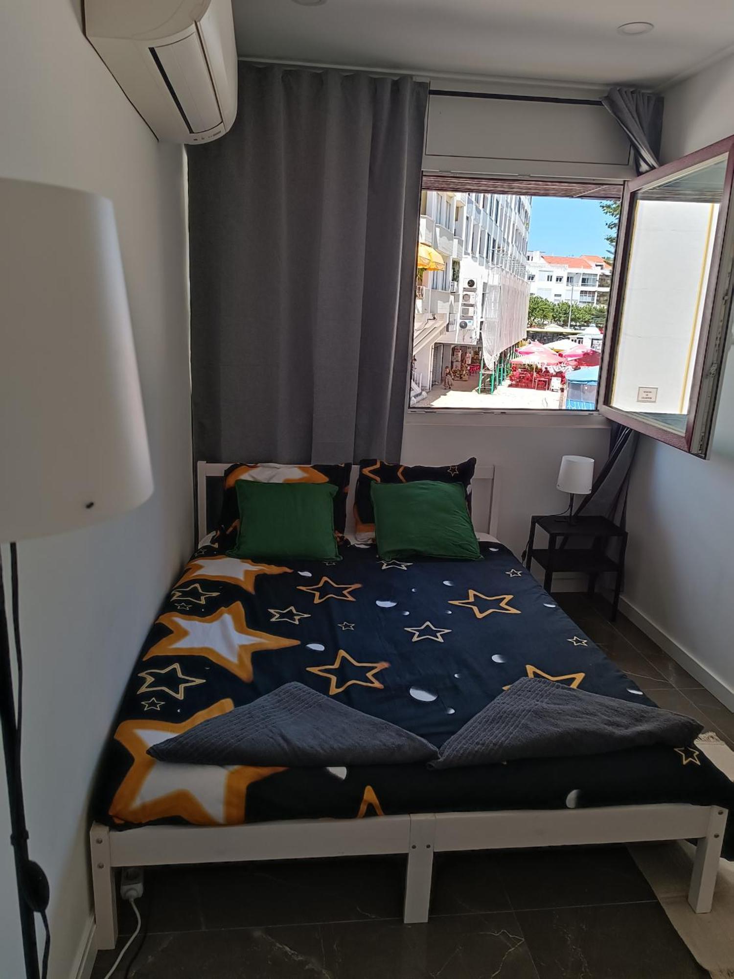 Plaza Caparica Hostel กอสตา ดา กาปาริกา ภายนอก รูปภาพ