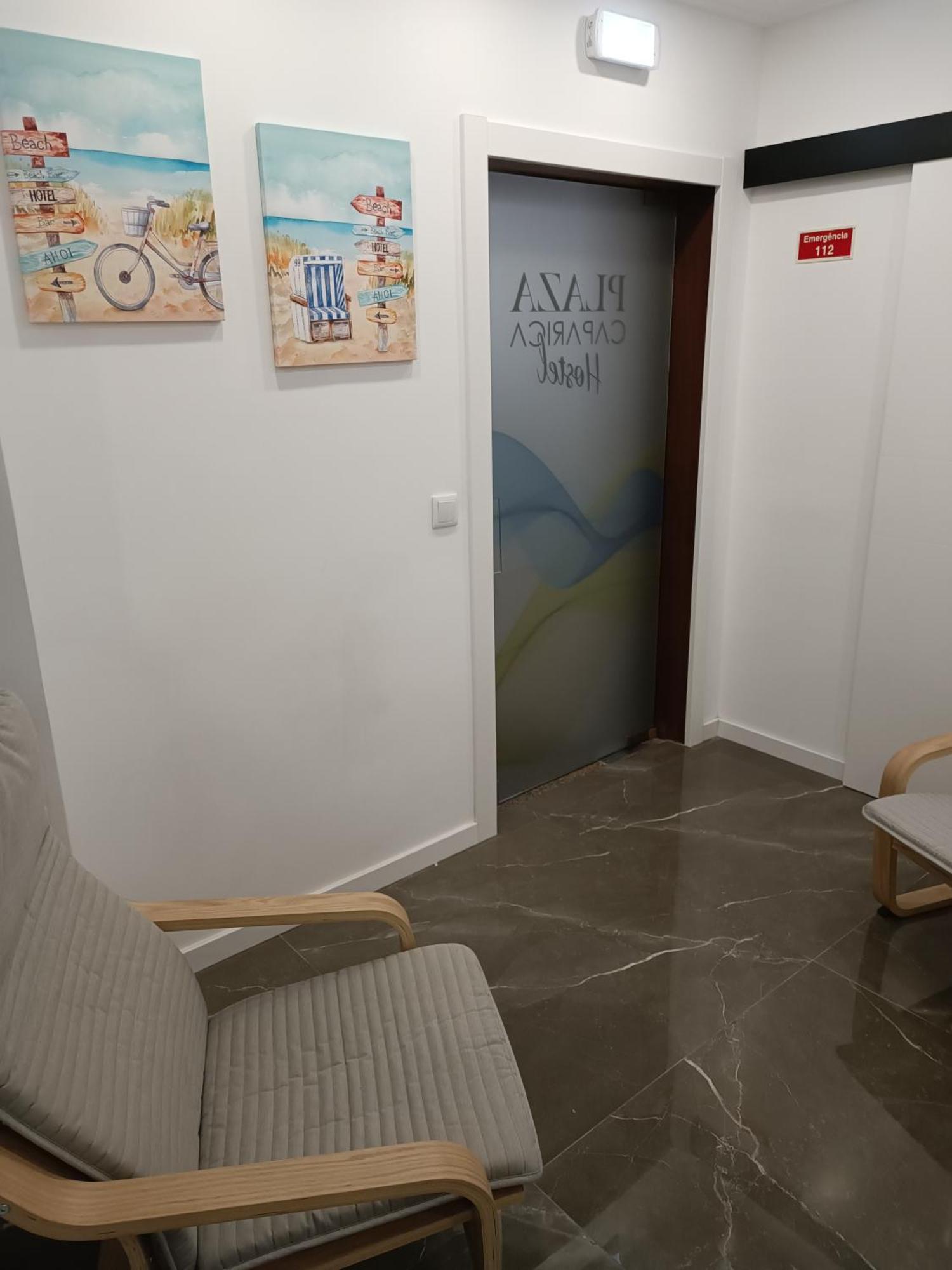 Plaza Caparica Hostel กอสตา ดา กาปาริกา ภายนอก รูปภาพ