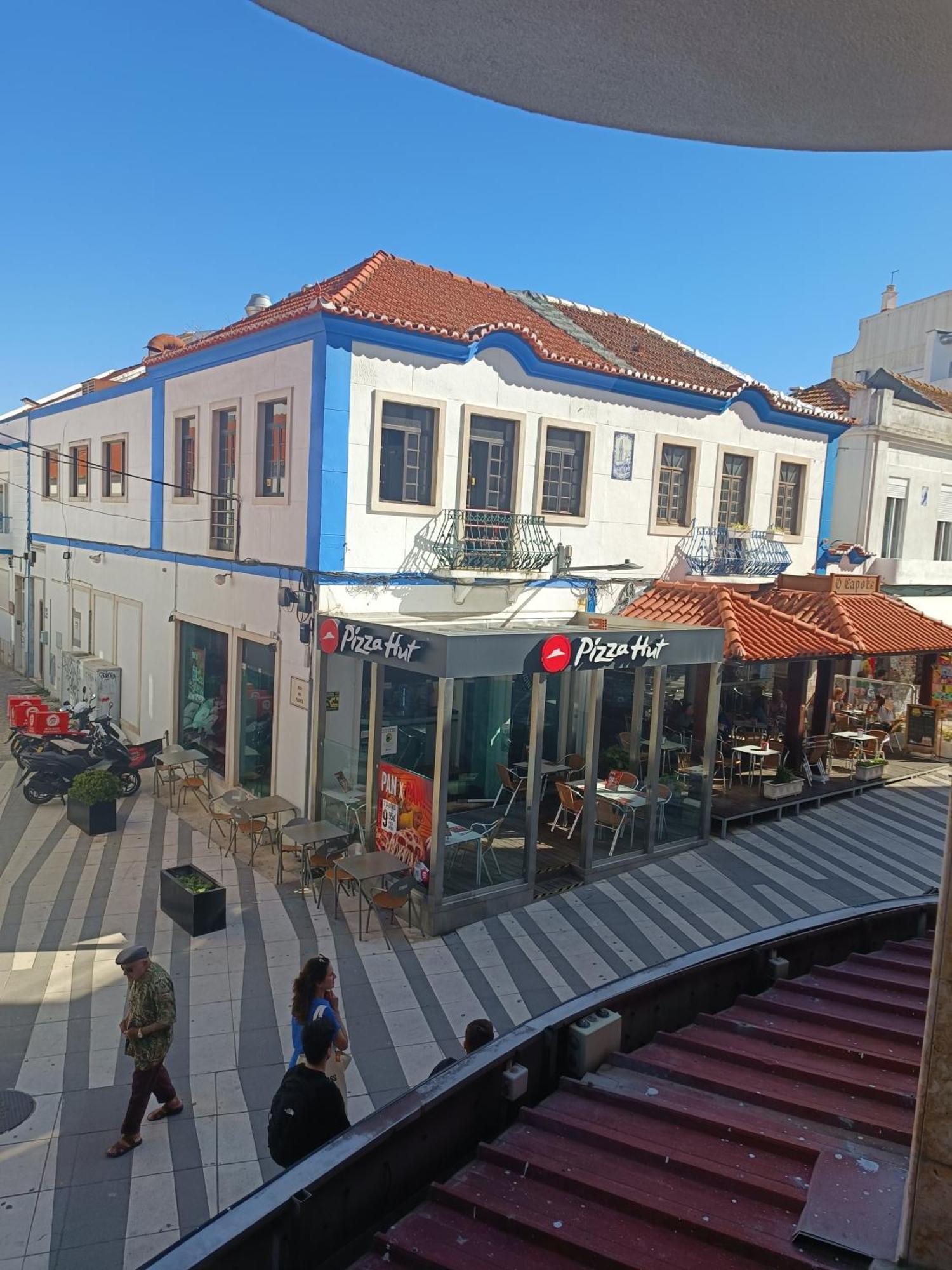 Plaza Caparica Hostel กอสตา ดา กาปาริกา ภายนอก รูปภาพ