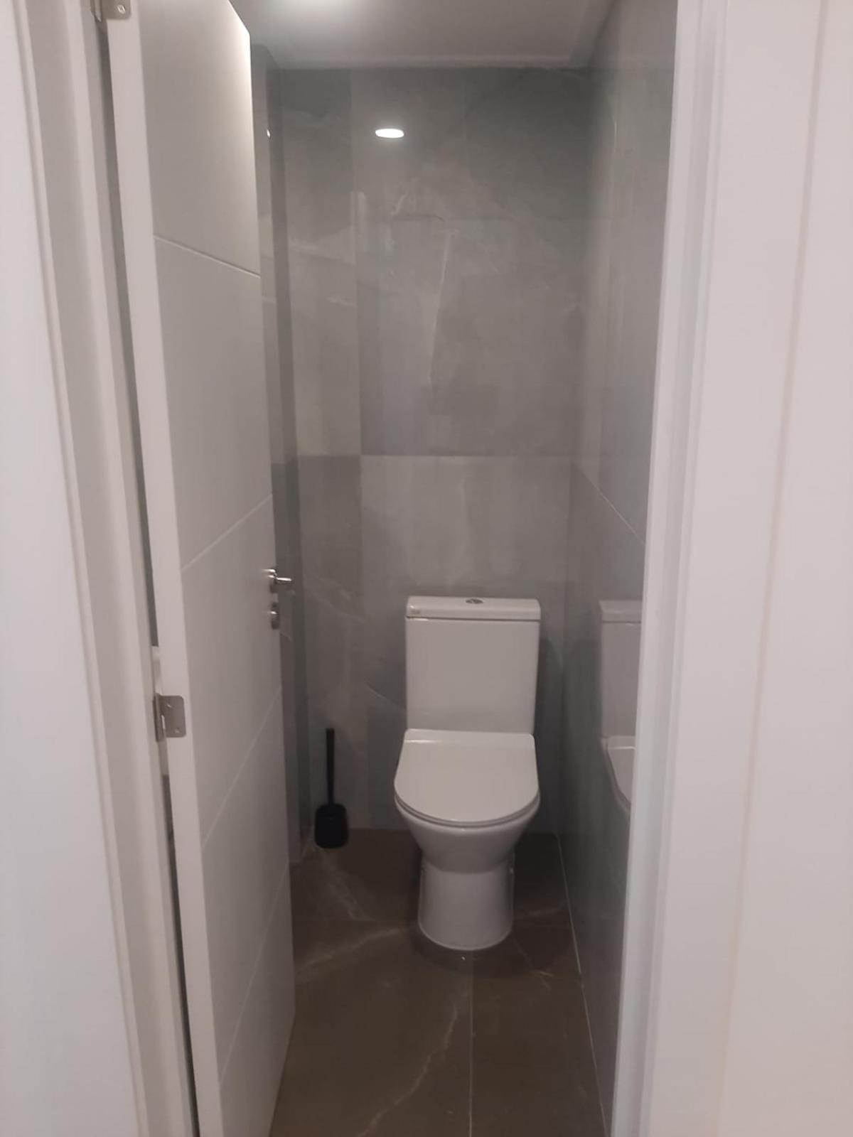Plaza Caparica Hostel กอสตา ดา กาปาริกา ภายนอก รูปภาพ